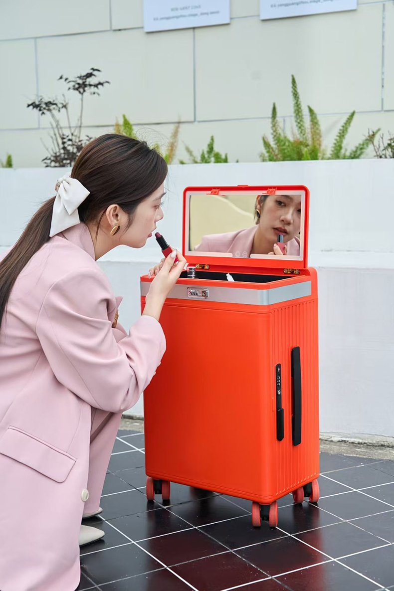 新款大容量化妆镜行李箱，20英寸旋转轮旅行拉杆箱，多功能TSA登机密码盒