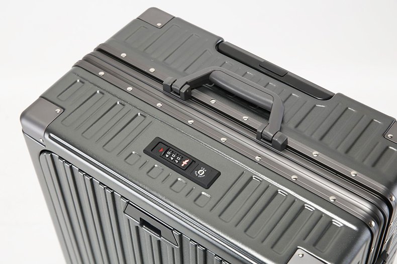 静音旋转轮拉杆箱，硬壳铝合金框架登机箱，ABS前开式电脑包，密码盒