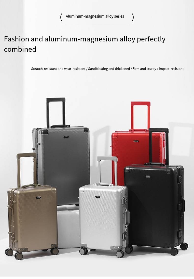 一款新型碳纤维纹理铝合金行李箱，采用铝合金框架，轻便易携，适合旅行。