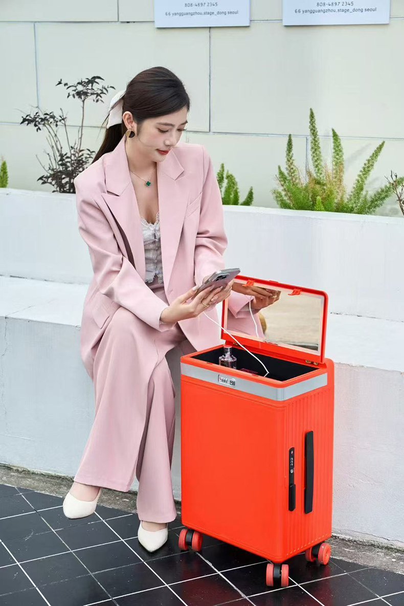 新款大容量化妆镜行李箱，20英寸旋转轮旅行拉杆箱，多功能TSA登机密码盒