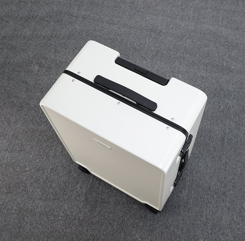 新款铝合金框架登机箱，电脑包，大容量拉杆箱，20英寸密码旋转轮旅行箱